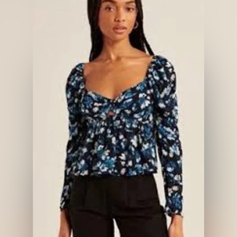 Abercrombie & Fitch -Blue Black Floral Smocked Twist Front Long Sleeve Blouse XS